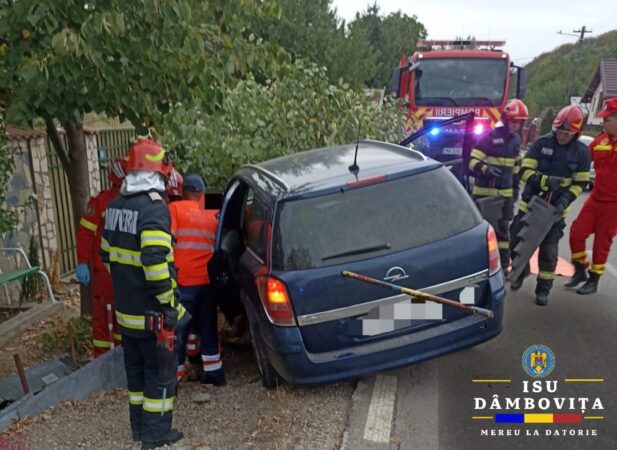 Sfârșit tragic pentru un tânăr din Hulubești, a ajuns cu mașina într-un copac,  permisul il luase în luna iulie.