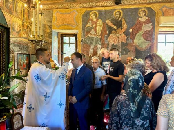 Primăria Răzvad a sărbătorit Adormirea Maicii Domnului alături de comunitatea locală într-un eveniment plin de rugăciune și bucurie.