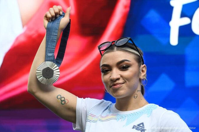 Mihaela Cambei a fost desemnată purtătorul de drapel al României la Ceremonia de Închidere a Jocurilor Olimpice de la Paris , Comitetul Olimpic și Sportiv