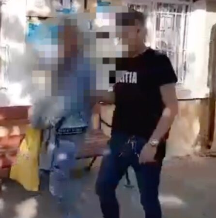 Au fost reținuți  după  ce au snopit în bătaie un bărbat pe o stradă  din Titu , în urma cercetărilor efectuate de polițiștii din cadrul Poliției Orașului Titu