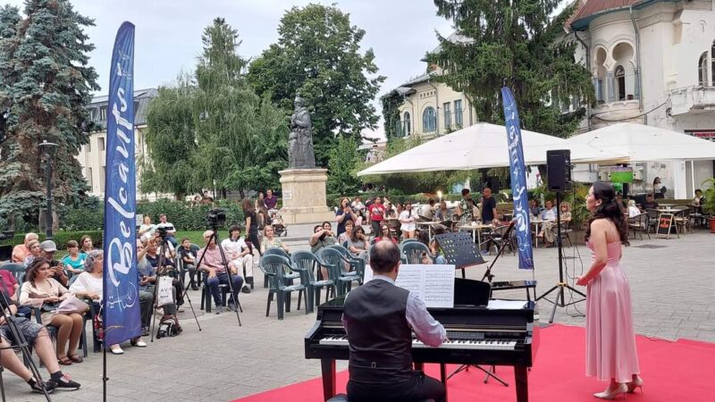 În Centrul Vechi al Târgoviștei a avut loc un concert de muzică clasică ce a captivat publicul prezent, în cadrul Festivalului "Belcanto".