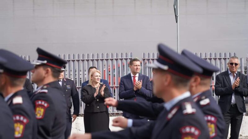 Prefectul județului Dâmbovița, Claudia Gilia, a fost prezentă în mijlocul pompierilor dâmbovițeni cu ocazia Zilei Pompierilor, celebrată la data de 13 septembrie.
