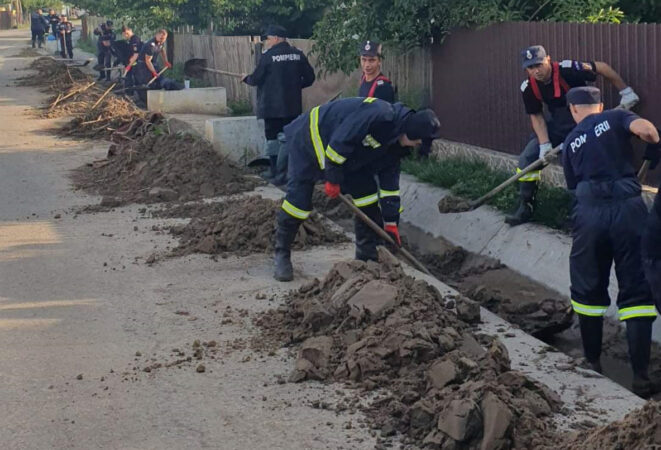 Pompierii din toată țara intervin în județul Galați, in urma inundațiilor severe care au afectat județul în ultimele zile.