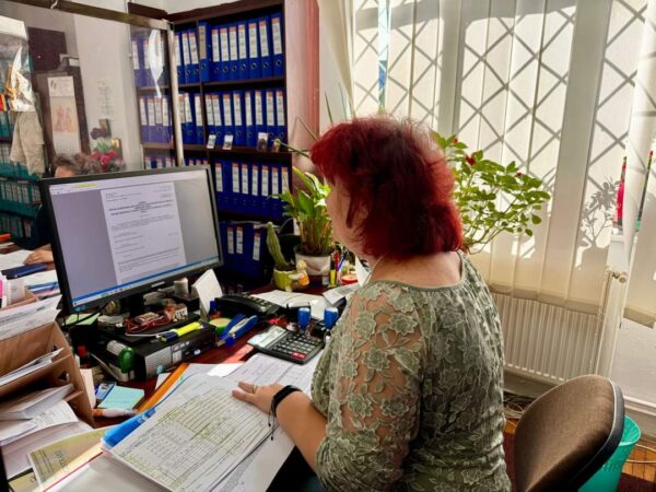 Primăria Răzvad: Scutire de majorări și penalități pentru obligațiile fiscale restante  Primăria Răzvad vă aduce la cunoștință faptul că, până la data de 25 noiembrie 2024, toți cetățenii și persoanele juridice care