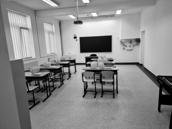 Primăria Niculești și Școala Gimnazială Niculești: Un pas important pentru sustenabilitatea educației digitale într-o eră în care tehnologia joacă un rol esențial în procesul educațional.