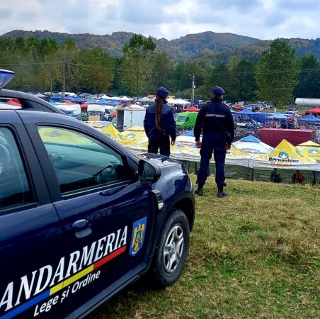 Jandarmii vor fi la datorie 11 – 14 octombrie a.c., astfel încât cetățenii care vor participa la evenimentele publice, organizate la nivel județean, să petreacă în condiții de siguranță. 
