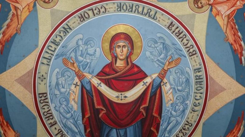 Astăzi, 1 octombrie, Biserica Ortodoxă prăznuiește Acoperământul Maicii Domnului, o sărbătoare cu o semnificație profundă și o istorie bogată.