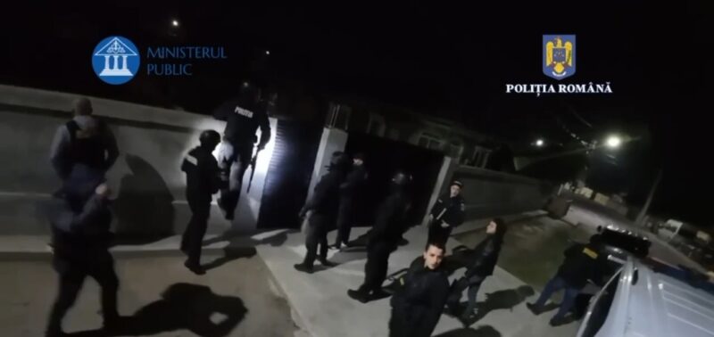 PERCHEZIȚII în Dâmbovița, vizați au fost proxeneții. VIDEO PERCHEZIȚII  în Dâmbovița, vizați au fost proxeneții, în cadrul operațiunii JUPITER, sub coordonarea Parchetului de pe lângă Înalta