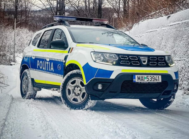 Polițiștii dâmbovițeni continuă misiunile pentru menținerea siguranței comunității RECOMANDĂRI pentru un trafic rutier sigur în condiții de iarnă și prevenirea evenimentelor nedorite în trafic.