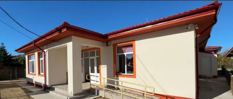 Grădinița Valea Voievozilor din Răzvad se redeschide luni, 4 noiembrie   Grădinița Valea Voievozilor își deschide porțile mâine după un amplu proces de extindere și modernizare.