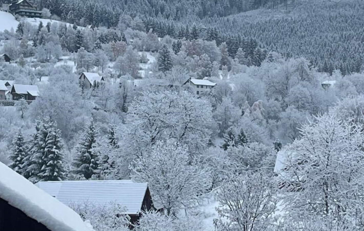 Peisaje de iarnă în Bran-Poarta! Peisaje de iarnă în Bran-Poarta! Cu o dimineață rece și aer curat, Bran-Poarta își dezvăluie splendoarea iernii timpurii!