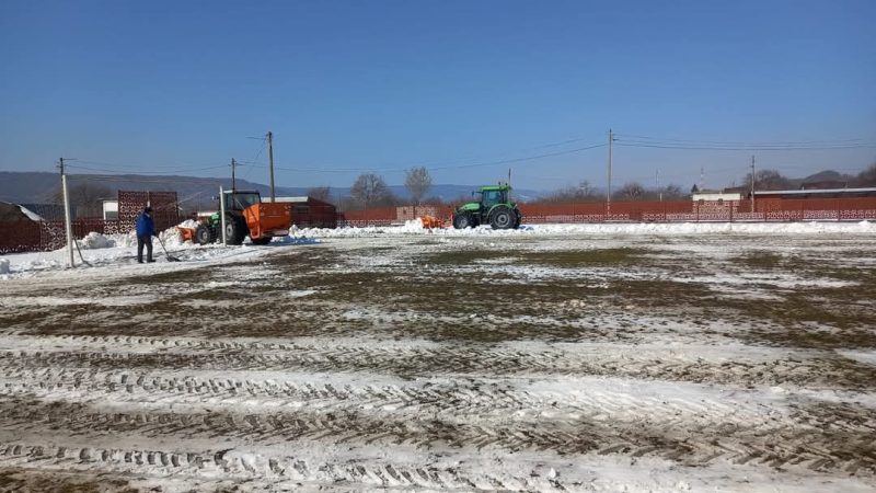 ACS Viitorul Voinești pregătește terenul pentru reluarea Ligii a 4-a În această săptămână, ACS Viitorul Voinești se concentrează pe pregătirea terenului de fotbal pentru reluarea Ligii a 4-a