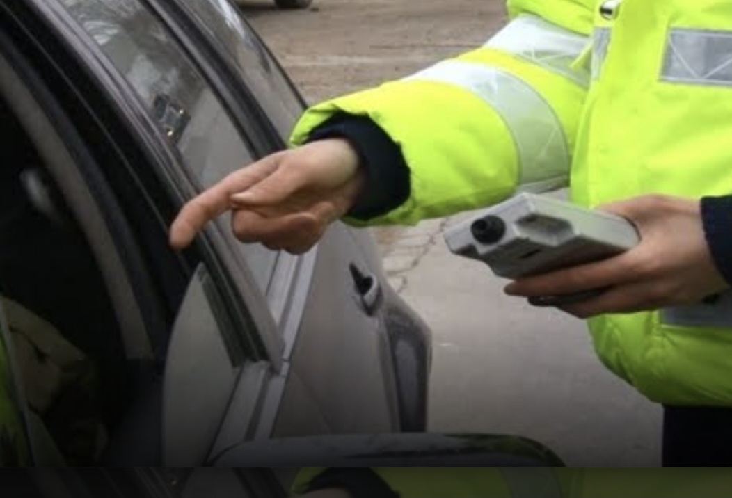 Infracțiuni rutiere în Dâmbovița, la data de 22 martie 2025, polițiștii Serviciului Rutier au desfășurat controale pe drumul județean 711, în localitatea Dobra,