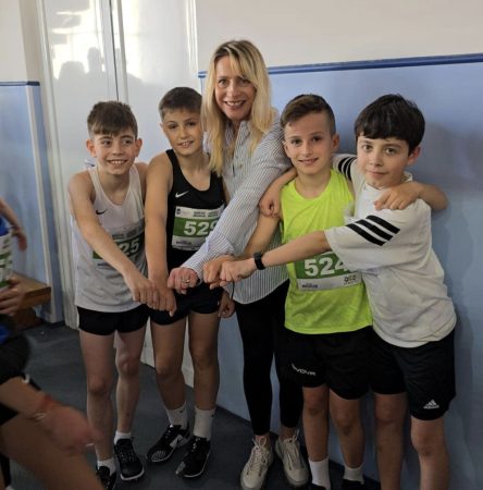 Micii atleți de la CS Târgoviște, performanțe remarcabile la Campionatul Bucureștiului Micii atleți de la CS Târgoviște au strălucit la Campionatul municipiului București de sală!