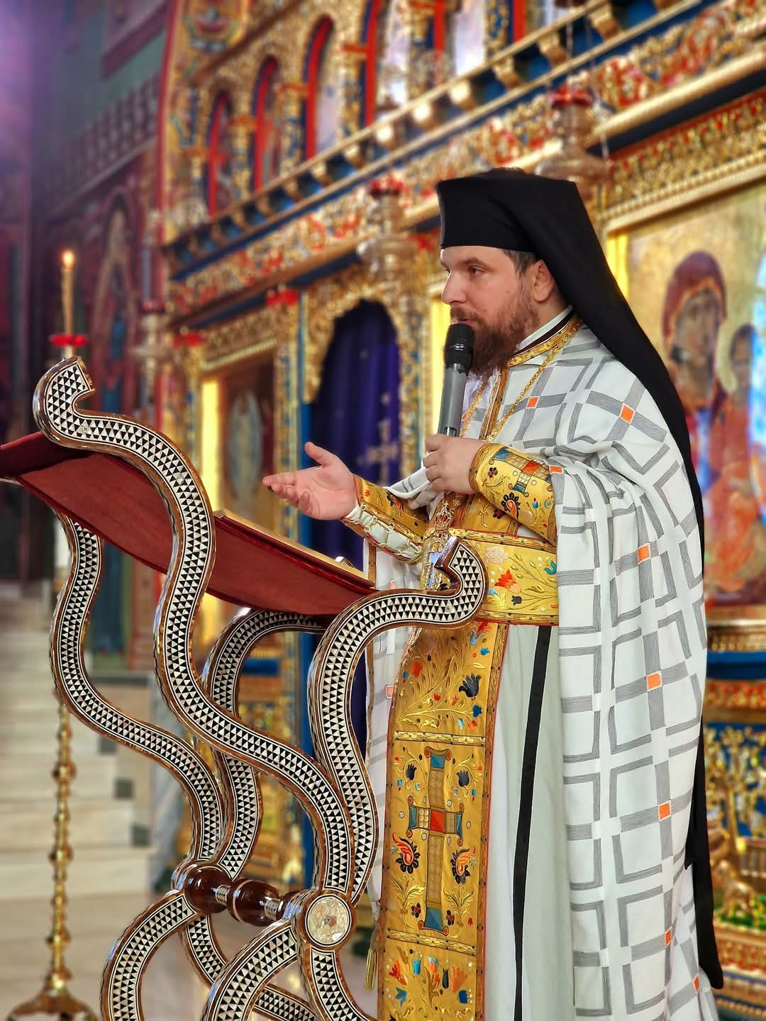 Un eveniment deosebit va avea loc la Mănăstirea Pantocrator din România, între 30 aprilie și 8 mai 2025, când vor fi aduse moaștele Sfintei Împărătese Elena. Acesta va reprezenta o oportunitate unică pentru credincioși de a se închina la o relicvă cu o mare semnificație istorică și spirituală.