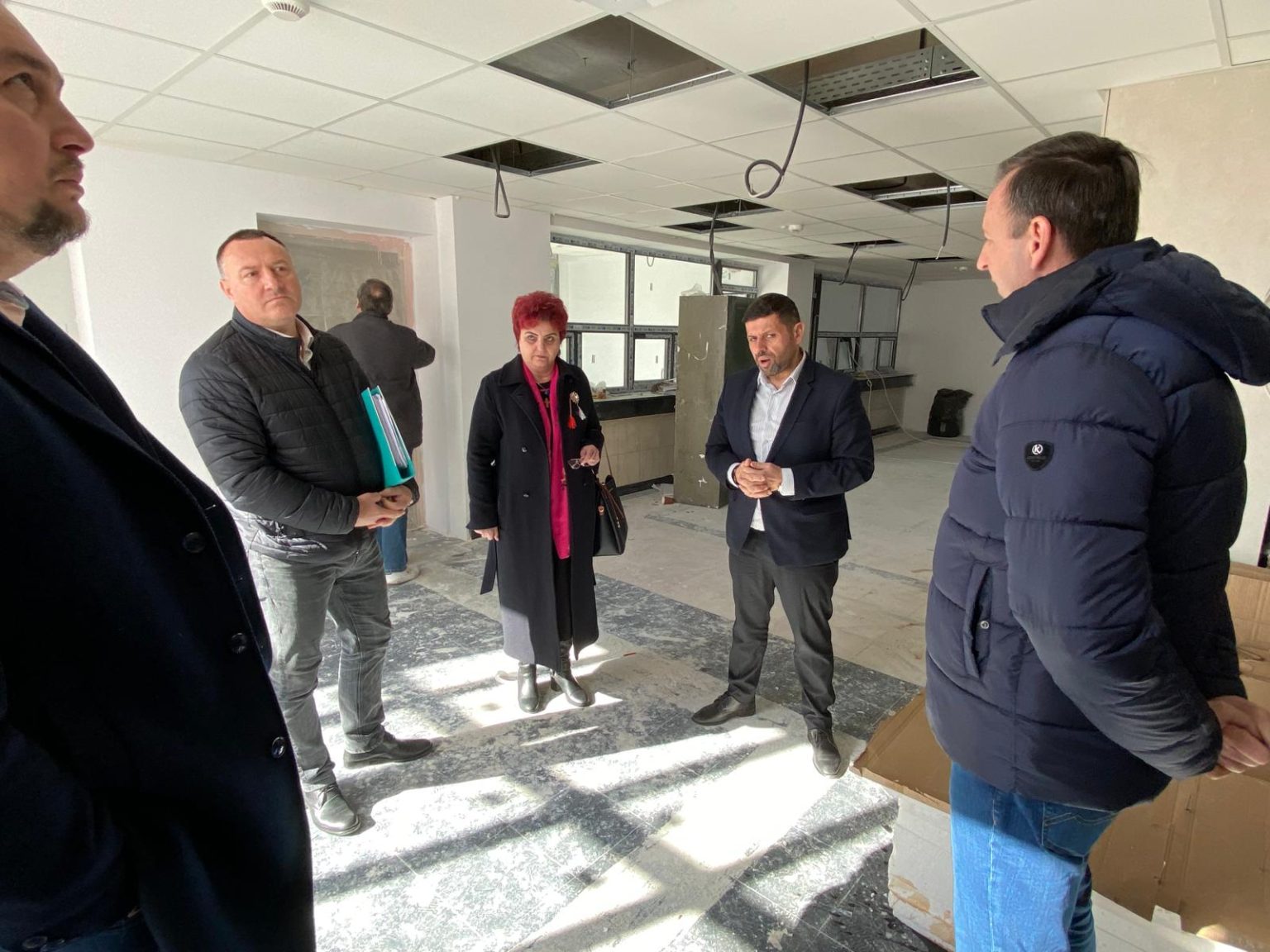 Prefectul județului Dâmbovița, Marian Tănase, vizitează instituțiile deconcentrate   Astăzi, prefectul județului Dâmbovița, Marian Tănase, a efectuat o vizită de lucru la sediul instituțiilor deconcentrate din Târgoviște,