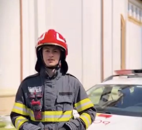 Pompierii fac un apel către toți participanții la slujbele religioase să evite parcarea mașinilor în apropierea bisericilor sau a altor lăcașe de cult