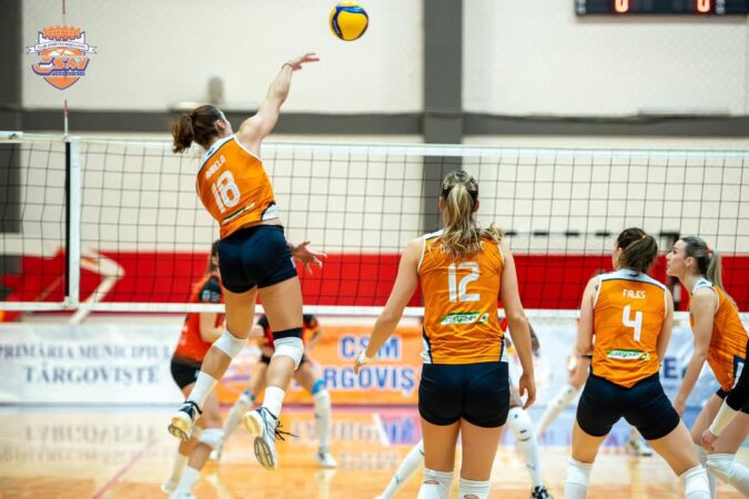 CSM Târgoviște se pregătește pentru un meci decisiv în Play-Off-ul Diviziei A1 Echipa de volei CSM Târgoviște se află într-un moment crucial al sezonului, pregătindu-se pentru al doilea meci din seria „două din trei” din Play-Off-ul Diviziei A1