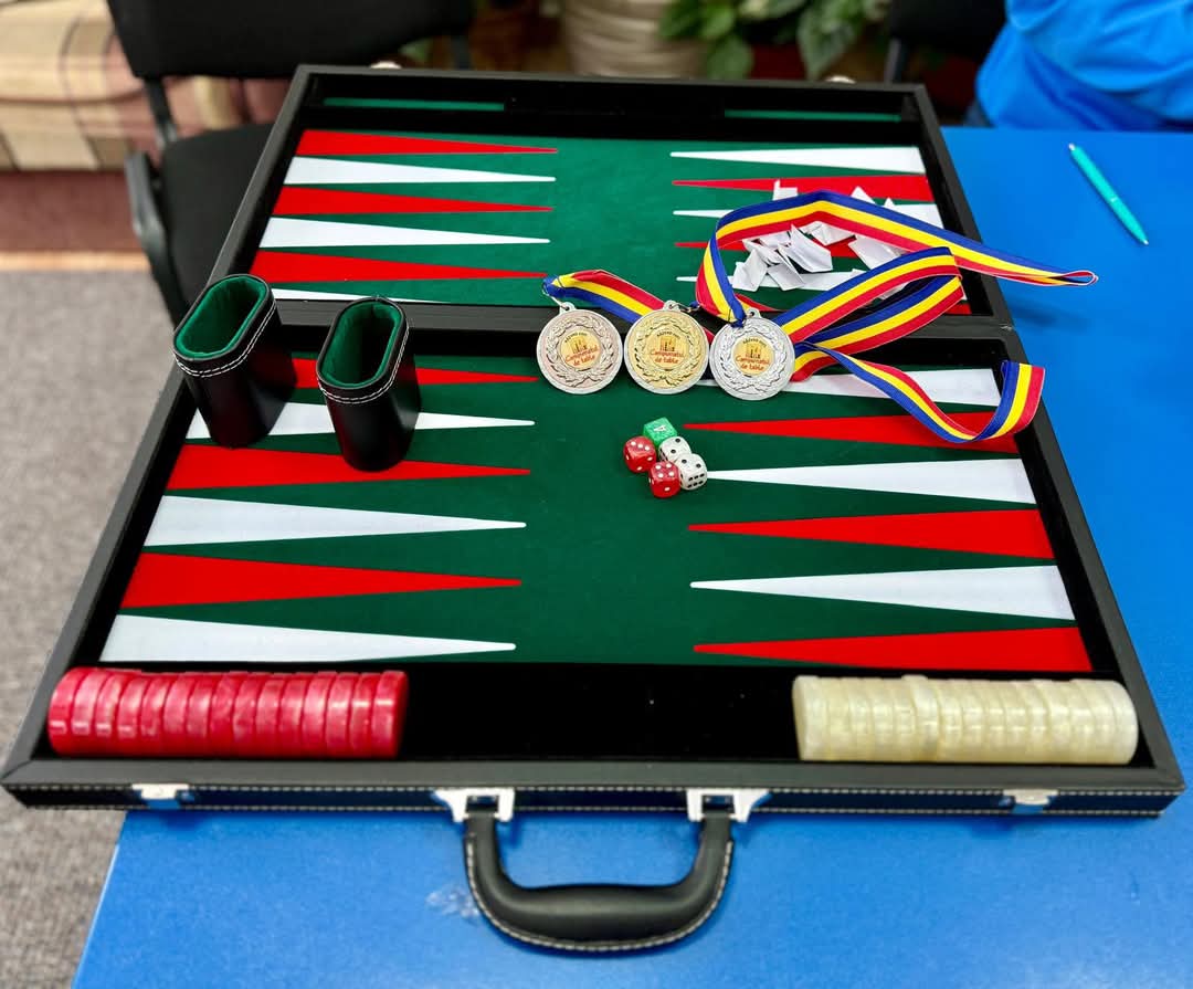 În comuna Răzvad, viața comunității nu se rezumă doar la proiecte de dezvoltare sau investiții în infrastructură. Aici, oamenii sunt în centrul atenției, iar implicarea socială rămâne o prioritate.