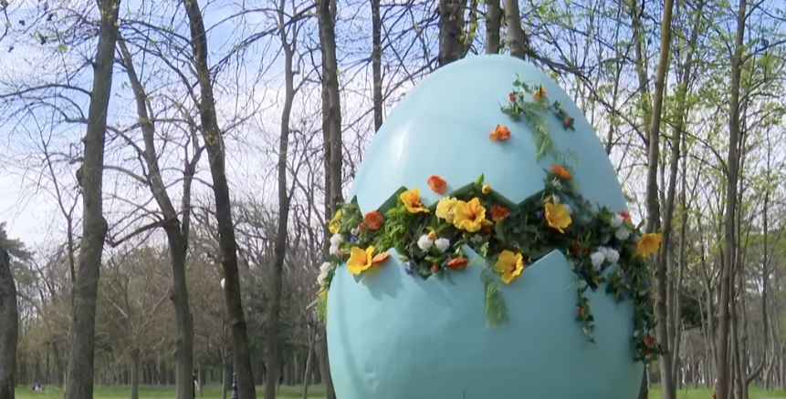 Vineri, 11 aprilie, Târgul de Paște din Craiova dă startul unei ediții pline de culoare și veselie, sub tema „Carnavalul Primăverii”.