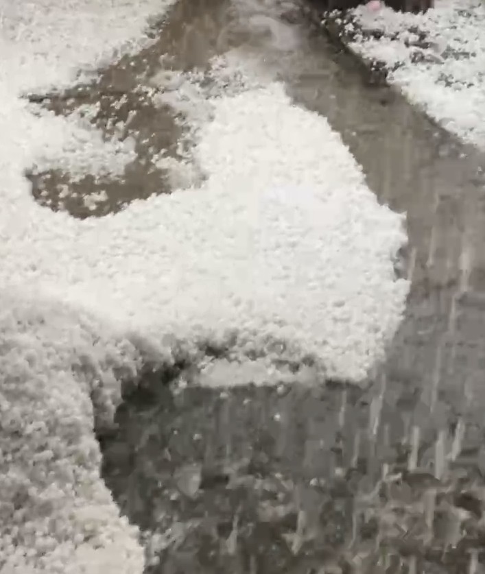 Furtună cu grindină la Doicești! Vremea s-a schimbat brusc în Dâmbovița