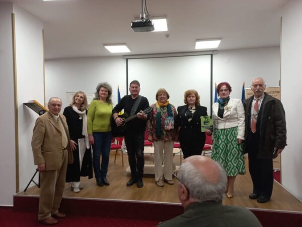 Lansare de carte la Biblioteca Județeană Dâmbovița: Poezia contemporană în prim-plan La Biblioteca Județeană „I. H. Rădulescu” Dâmbovița, a avut loc un eveniment cultural deosebit: lansarea volumelor „Orașe nevertebrate” de Ramona Muller,