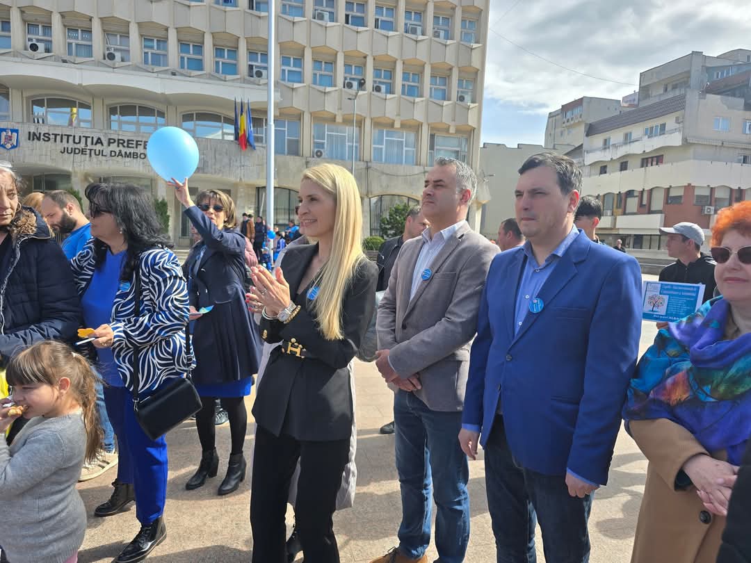Marșul Albastru la Târgoviște!Cu ocazia Zilei Internaționale de Conștientizare a Autismului, pe 2 aprilie 2025, Școala Gimnazială Specială Târgoviște a organizat Marșul Albastru,