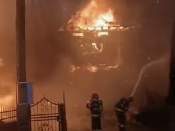 Realitate dură: Peste 2.500 de incendii la locuințe în doar 3 luni,  statistici alarmante în ceea ce privește siguranța locuințelor. Potrivit datelor oficiale, s-au înregistrat 2.579 de incendii în gospodării, soldate cu 78 de persoane decedate și 213 răniți.