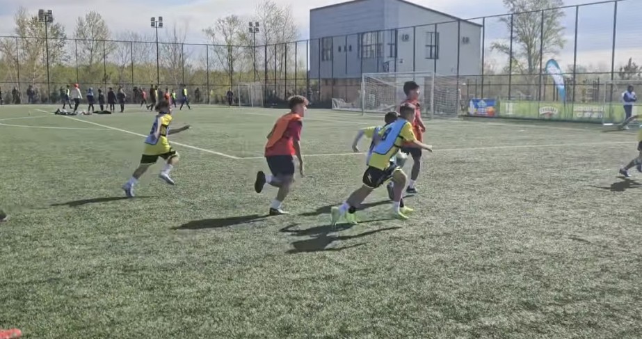 Complexul Turistic de Natație din Târgoviște a devenit centrul pasiunii pentru fotbal, găzduind etapa zonală U12 a Cupei Tymbark, parte din Olimpiada Națională a Sportului Școlar