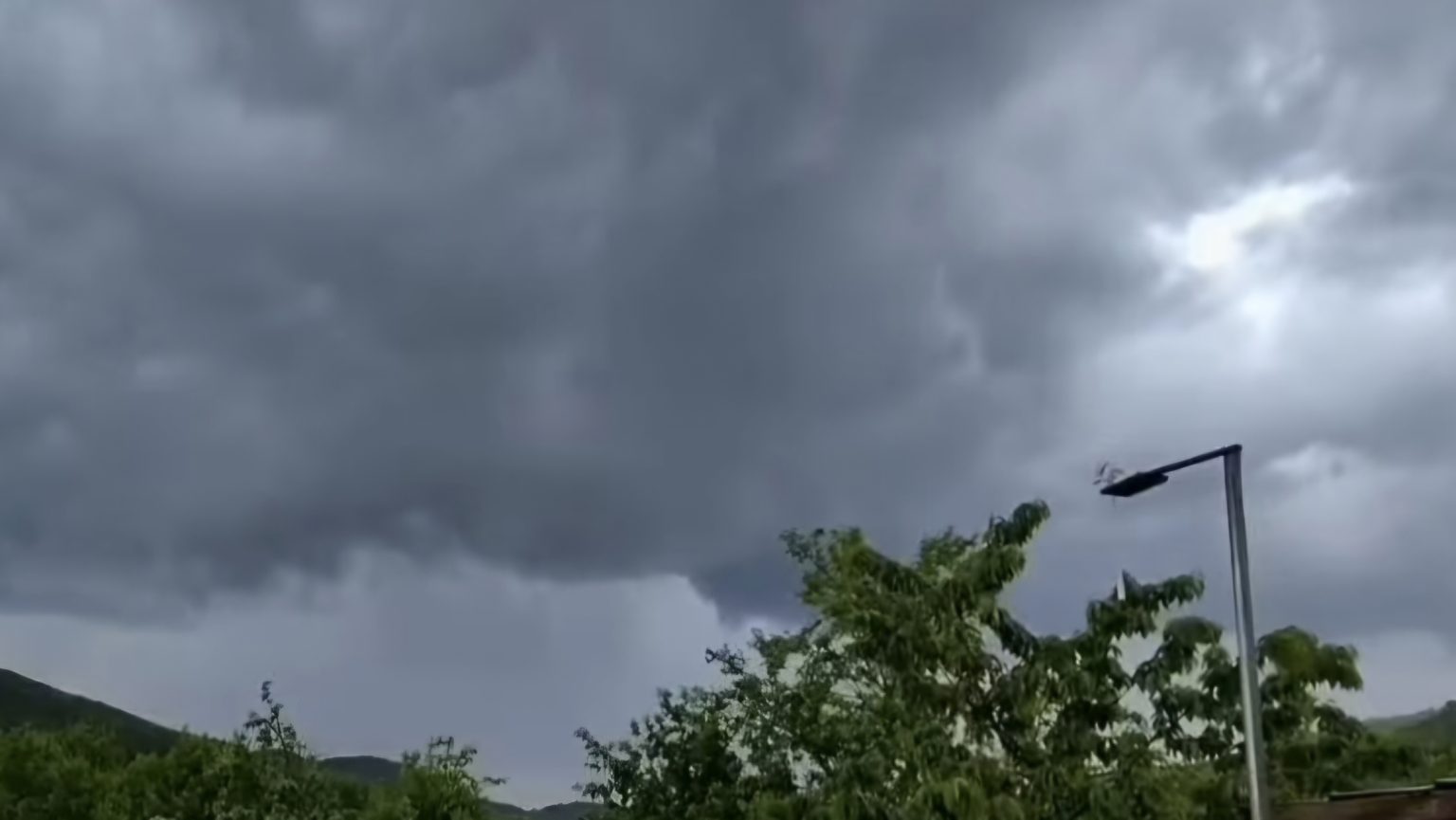 Informare meteorologică în tot județul Dâmbovița: Vreme rece și instabilitate atmosferică până pe 20 mai