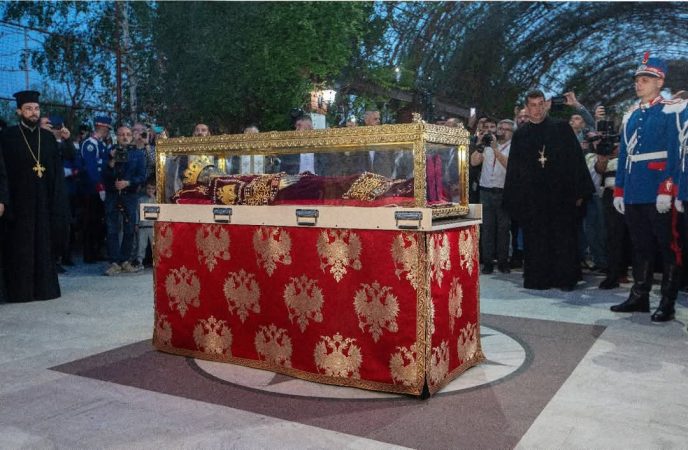 Pelerinaj istoric la Mănăstirea Pantocrator: Moaștele Sfintei Împărătese Elena, aduse din Veneția Pelerinaj istoric la Mănăstirea Pantocrator: Moaștele Sfintei Împărătese Elena, aduse din Veneția