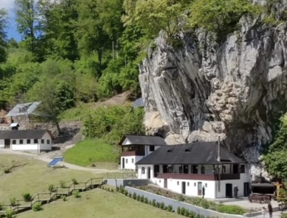 Imagini de poveste – Schitul Pahomie