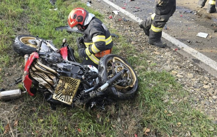 Motociclist rănit în coliziune cu un autoturism