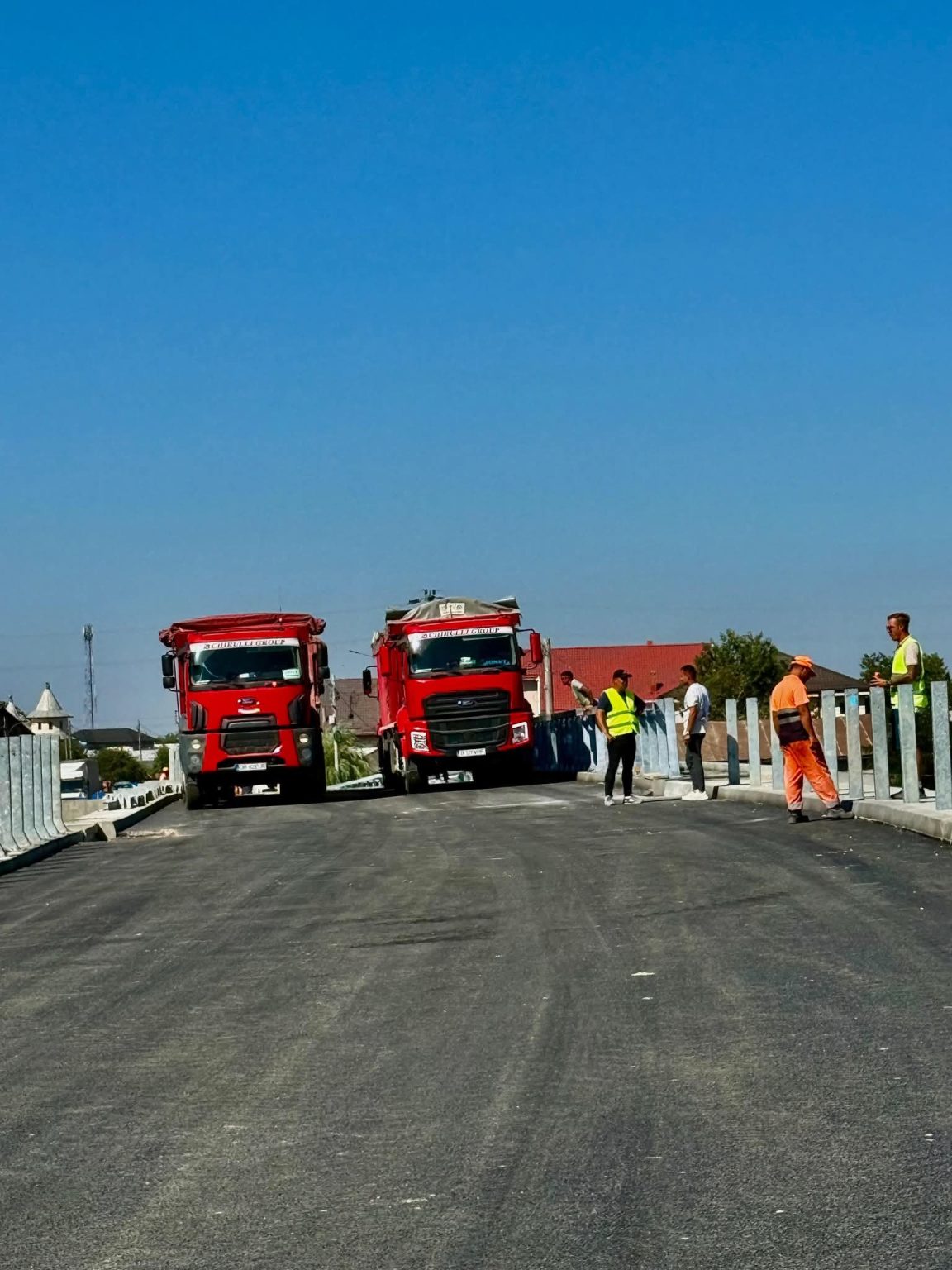 Trafic reluat pe două sensuri în Lungulețu, pe DN7, chiar dacă lucrările la podul vechi continuă Trafic reluat pe două sensuri în Lungulețu, pe DN7, chiar dacă lucrările la podul vechi continuă