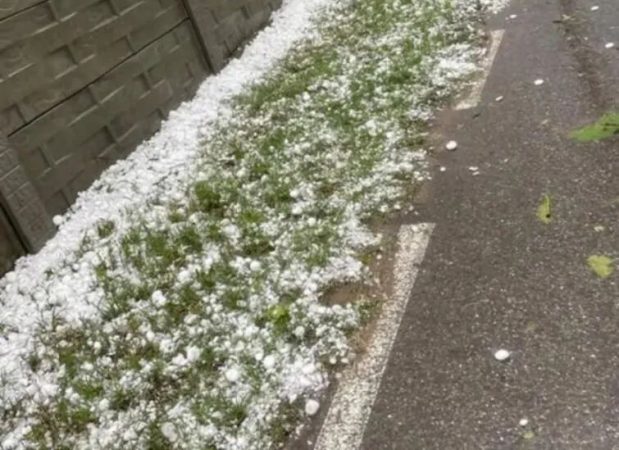 Front rece peste România, ploi torențiale, vijelii și grindină începând de marți 