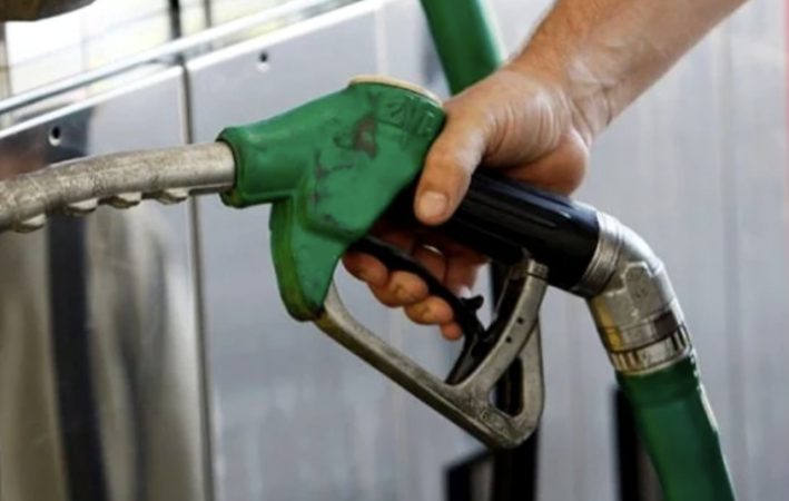 Rafinăria Petrotel Lukoil va fi repornită în 45 de zile