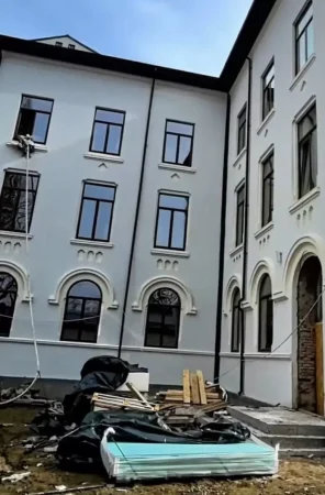 Investițiile de la Liceul Tehnologic „Voievodul Mircea” din Târgoviște se apropie de final, marcând una dintre cele mai importante modernizări din infrastructura educațională locală