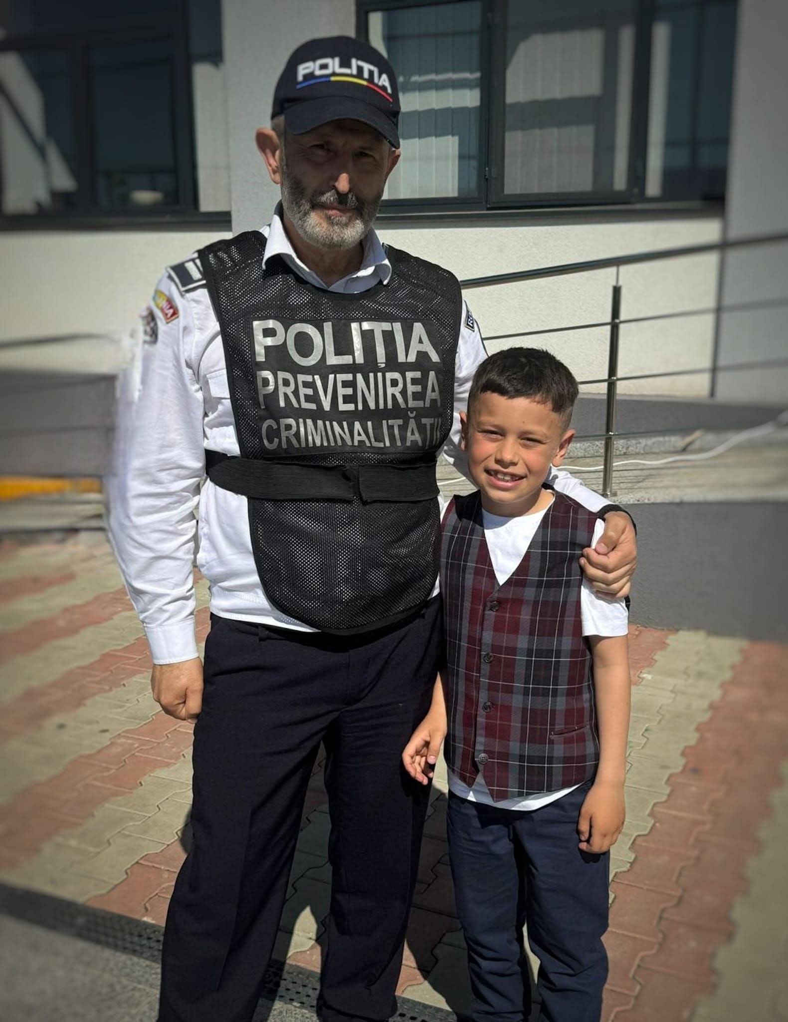 O lecție de suflet: oamenii în uniformă, aproape de copii prin educație, empatie și încredere