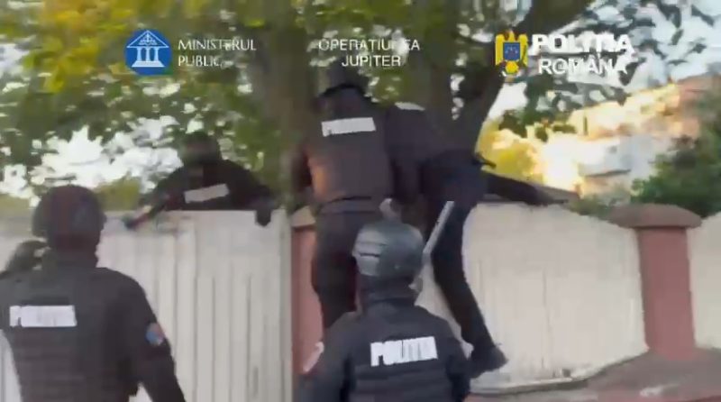 62 DE MANDATE DE PERCHEZIȚIE DOMICILIARĂ PUSE ÎN APLICARE DE POLIȚIȘTII DIN DÂMBOVIȚA
