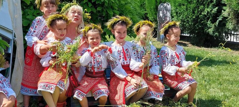 Ia, simbol al identității românești, celebrată la Centrul Județean de Cultură Dâmbovița