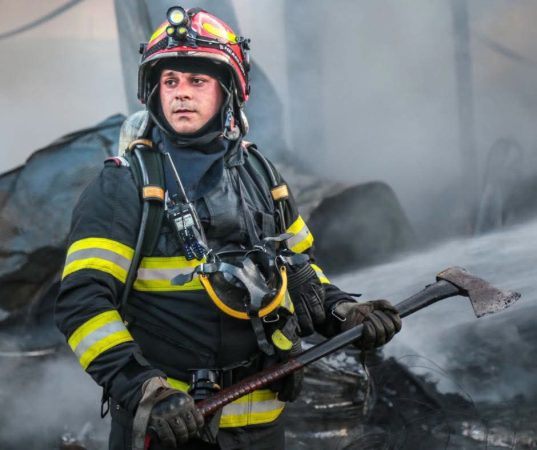 Incendiu la o locuință din Răcari, intervenție a pompierilor Incendiu la o locuință din Răcari, intervenție a pompierilor