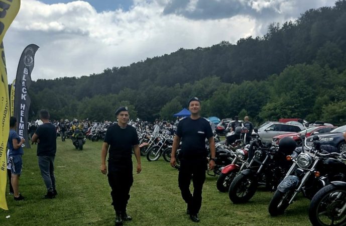 Jandarmii dâmbovițeni vor fi în mijlocul cetățenilor pentru un sfârșit de săptămână în siguranță Jandarmii dâmbovițeni