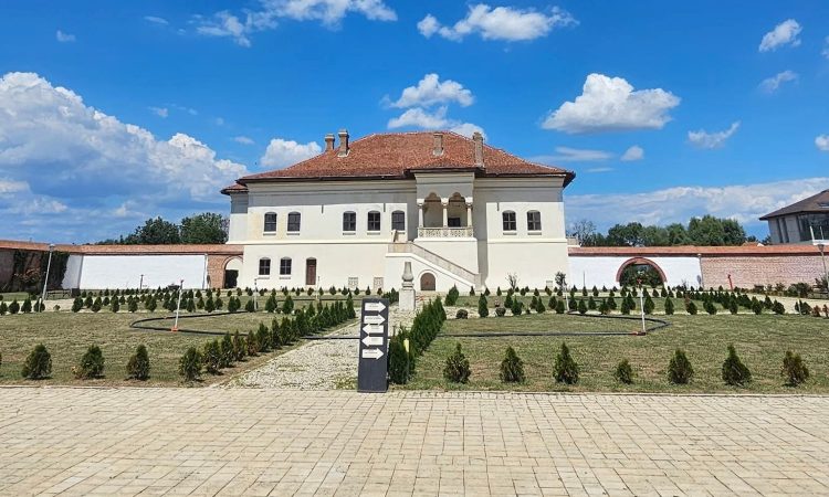 Palatul Brâncovenesc de la Potlogi, o poartă deschisă spre istorie și eleganță domnească Palatul Brâncovenesc de la Potlogi, o poartă deschisă spre istorie și eleganță domnească