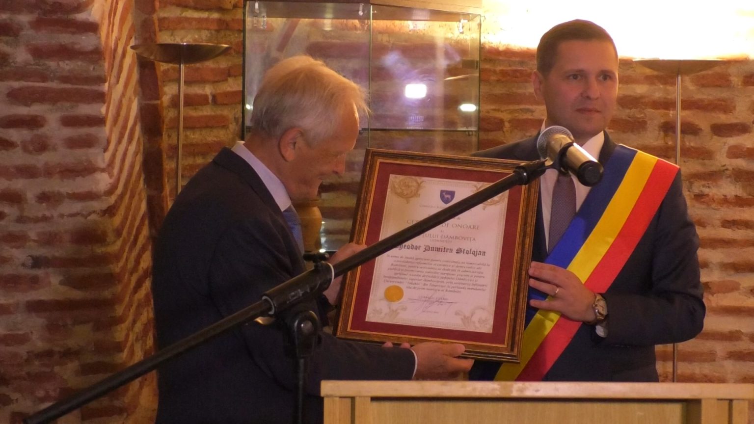Zilele Județului Dâmbovița: personalități marcante, onorate pentru contribuția lor la dezvoltarea comunității
