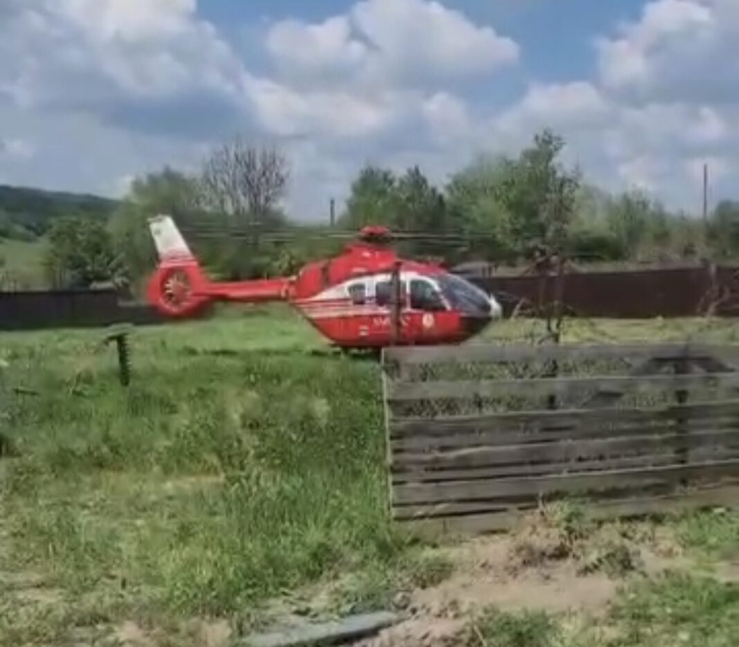 Accident rutier pe DN72, la Dărmănești. O victimă preluată de elicopterul SMURD