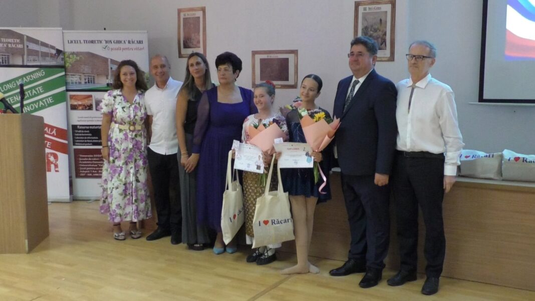 Elevii merituoși din Răcari, recompensați pentru performanța lor. VIDEO