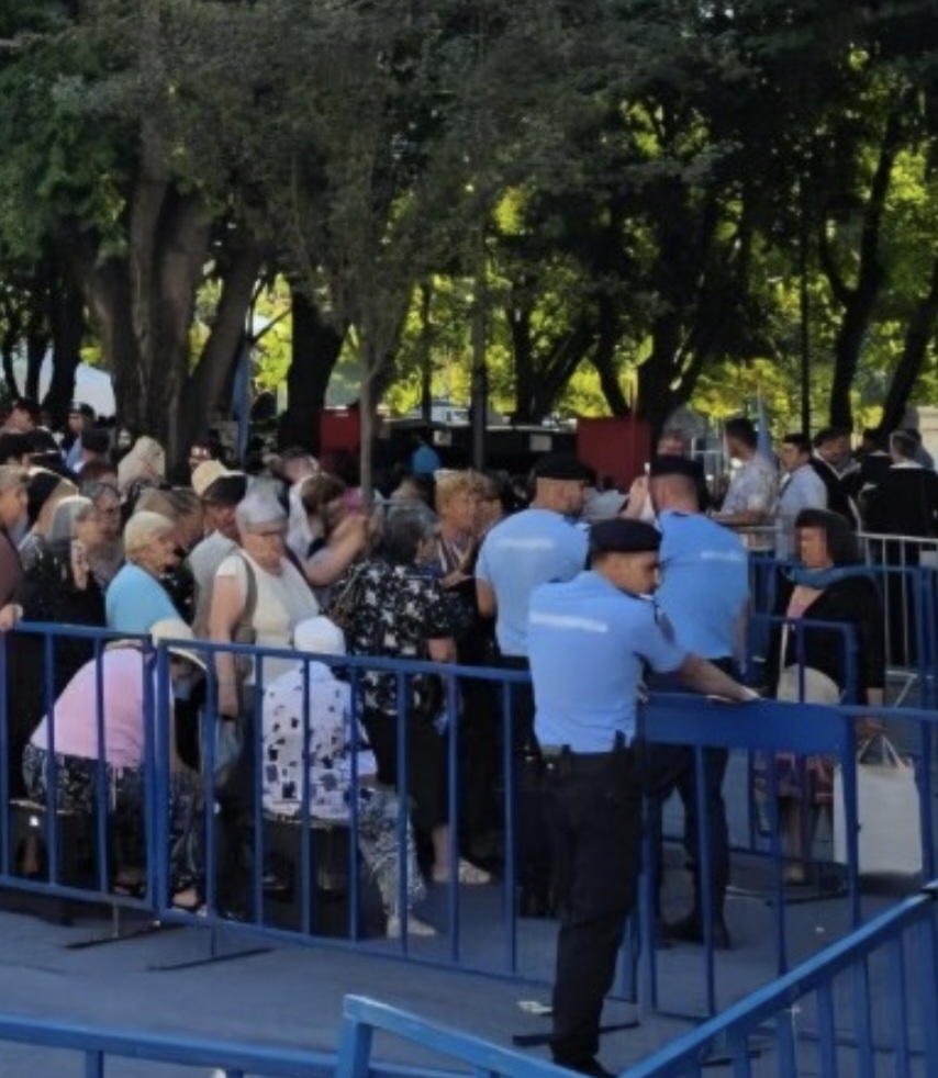  TÂRGOVIȘTE: FORȚE DE ORDINE MOBILIZATE PENTRU SĂRBĂTOAREA SFÂNTULUI NIFON. MII DE CREDINCIOȘI, AȘTEPTAȚI LA PROCESIUNI